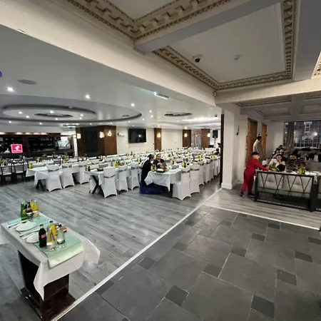 The Avenue Hotel 3*