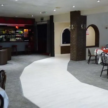 Hotel The Avenue 3*