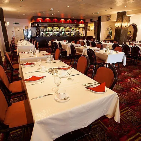 The Avenue 3* Leeds (West Yorkshire)