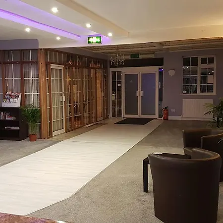 The Avenue 3* Leeds (West Yorkshire)