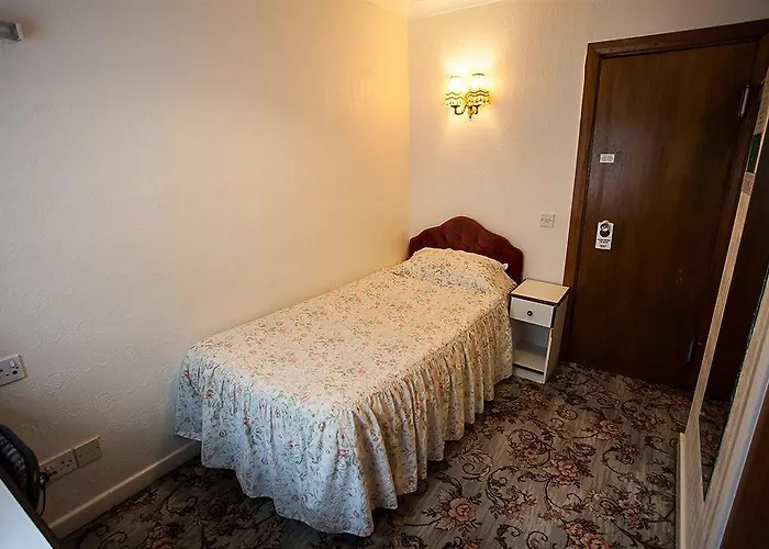 The Avenue 3* Leeds (West Yorkshire)